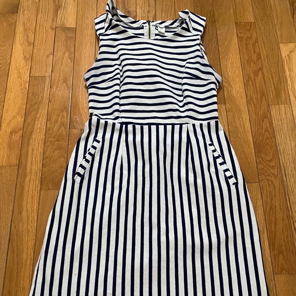 Blue/white fitted dress EUC